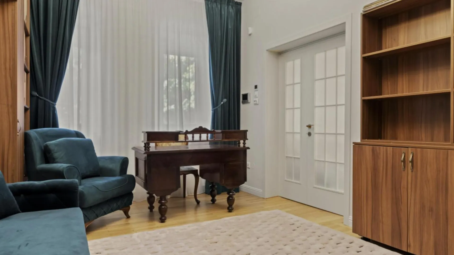 White Luxury House Villa Bucharest
