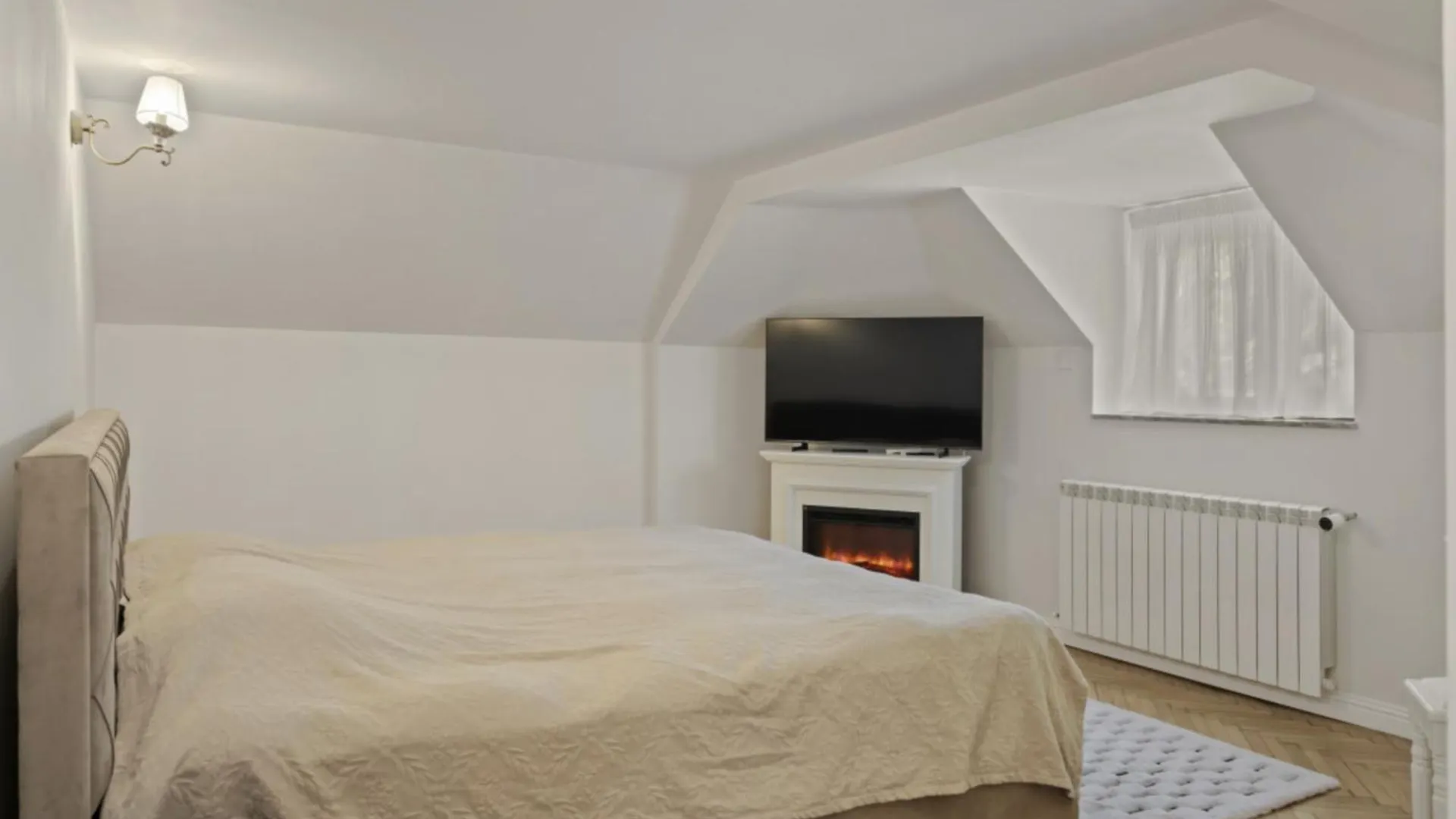 White Luxury House Villa Bucharest